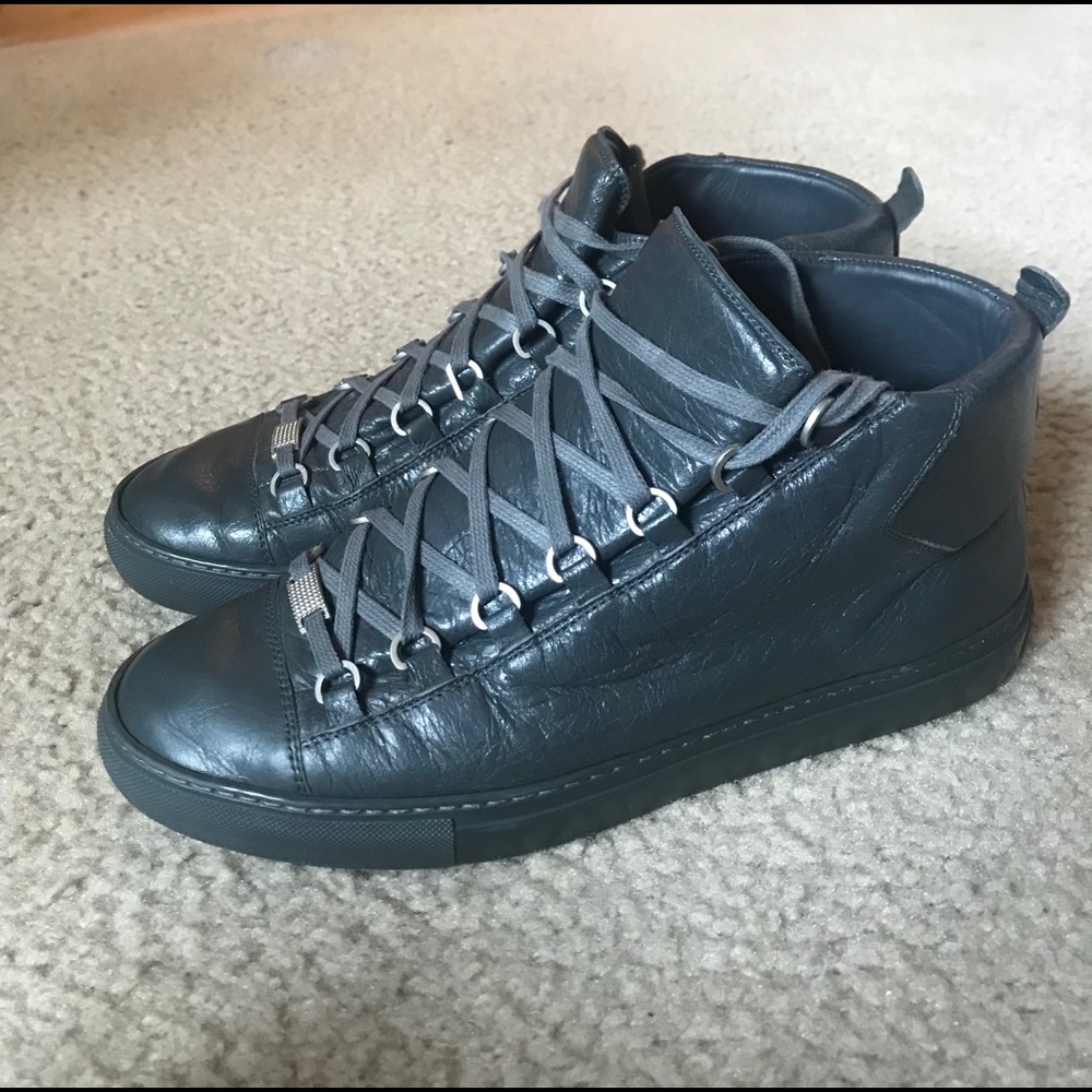 Balenciaga arena grey